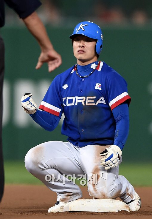 [포토]도루 성공한 민병헌,'난 완벽한 리드오프'