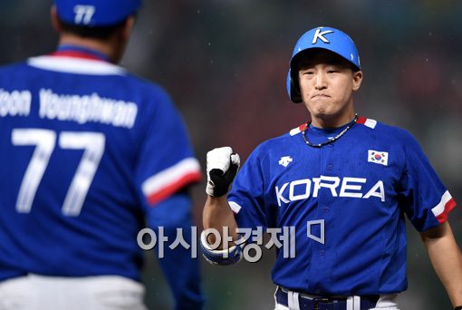 [포토]손아섭 동점 적시타,'찬스에 강하다!'