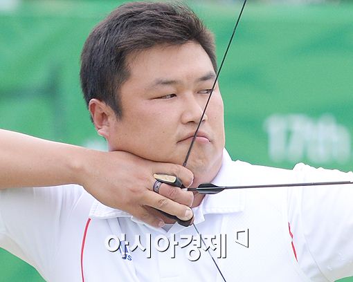 오진혁, 金 따내 '양궁명가' 자존심 지켜…"집념의 소유자"