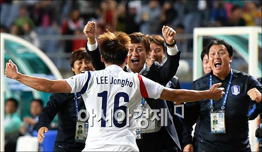 해외 베팅업체 "축구 결승전서 한국이 북한 1-0으로 이길 것" 