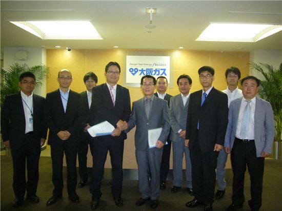 ▲한국가스공사는 30일 일본 오사카 오사카가스 본사에서 오사카가스와 천연가스 공급분야에 대한 기술교류 협약을 체결했다.
