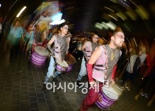 [포토]서울도심에 나타난 춤꾼들 