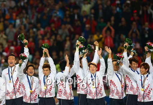 [포토]금빛 웃음 띤 태극전사들 