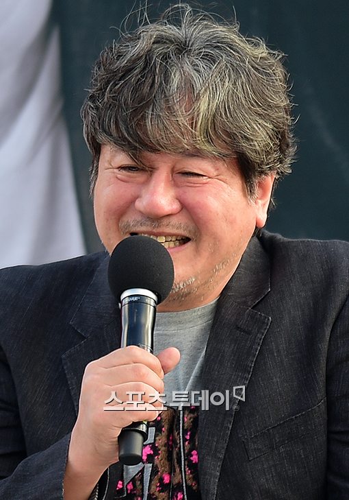 최민식, '대한민국 톱스타상' 수상 영예…'2014 스타의 밤'에서 시상