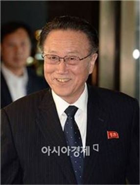 김양건 북한 노동당 비서 겸 통일전선부장이 29일 '교통사고'로 사망한 것으로 30일 조선중앙통신이 전했다.