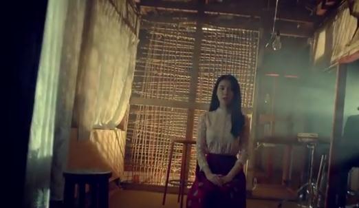 1시간 늦게 공개된 아이유 '소격동' 뮤직비디오 "불빛이 모두 사라지는 밤에 만나"