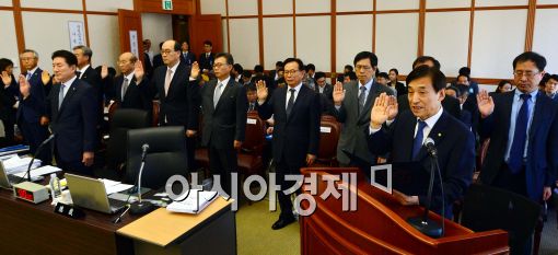 [포토]선서하는 이주열 한국은행 총재