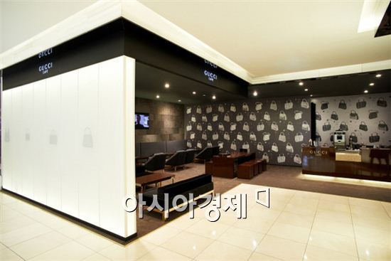 구찌 카페 전경