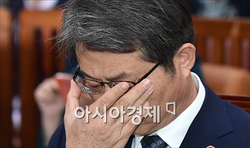 [포토]피곤한 류길재 통일부 장관