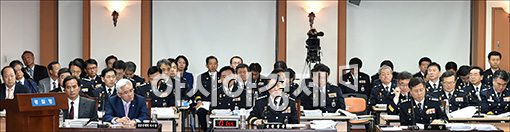[포토]답변하는 강신명 경찰청장