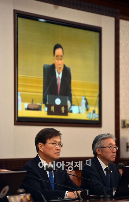 [포토]정홍원 국무총리, "단통법 혼란, 설명부족도 요인" 