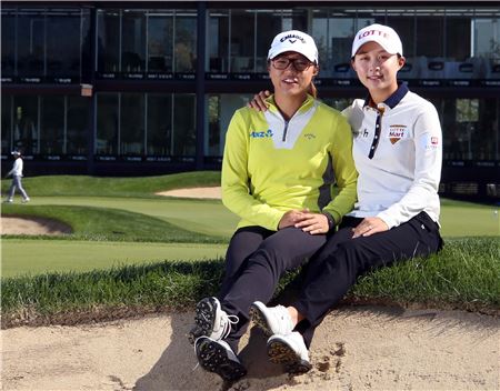 김효주(오른쪽)와 리디아 고. 사진=하나ㆍ외환챔피언십 제공