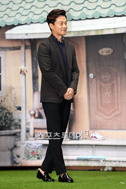 이서진, 재벌가女 열애설에 입장 밝혀…"우스울 따름" 