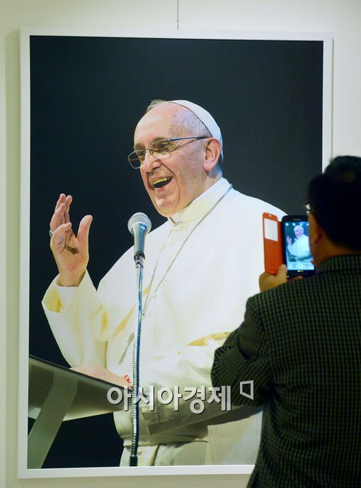 [포토]프란치스코 교황 방한 사진전 '일어나 비추어라' 개최 