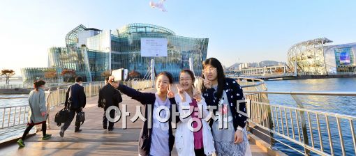 [포토]세빛섬 전면 개장, 기념사진 찍는 어린이들