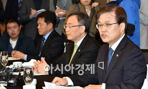 [포토]발언하는 최양희 미래부 장관