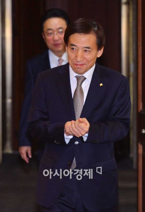 [포토]입장하는 이주열 총재