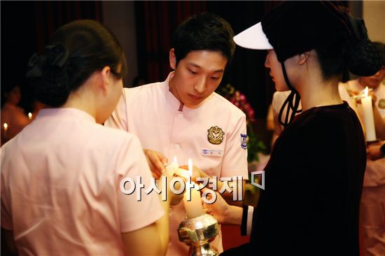 동신대 나이팅게일 선서식에 남자 간호사 점화 화제 