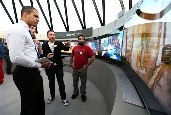삼성 커브드 UHD·풀HD TV, 영국서 극찬…'최고의 TV'