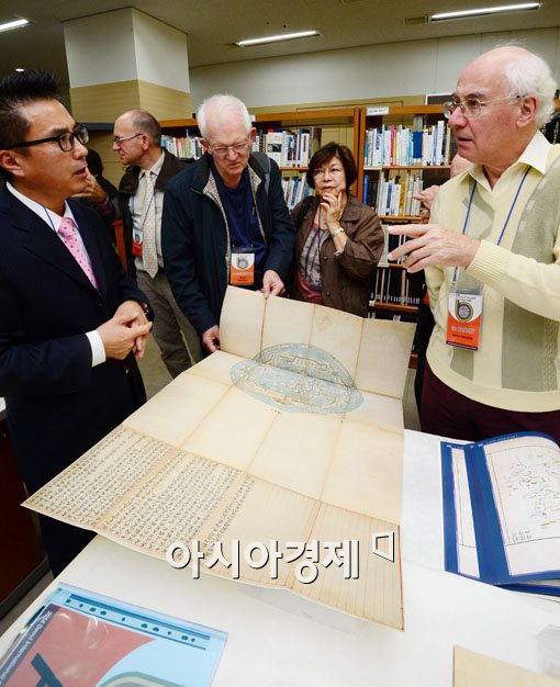 [포토]작은 책 속에서 펼쳐지는 한국 