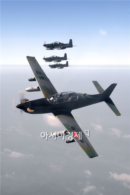 공군 제8전투비행단에서 이륙한 KA-1 전술통제기 편대 (사진제공=공군)