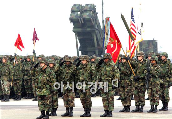 한미양국은 제46차 한미안보협의회(SCM)를 통해 2016년까지 평택으로 이전하려던 한미연합사령부와 미2사단 예하 210화력여단을 현재 위치에 남기기로 결정했다. 사진은 미8군 오산기지 패트리어트 미사일부대.