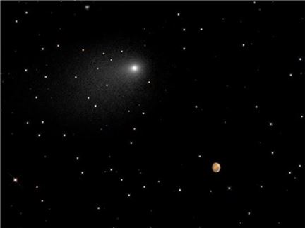 허블이 포착한 혜성과 화성, 46억 년 전 태양계 신비 밝혀지나