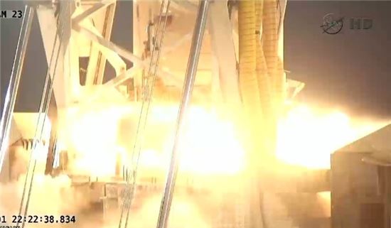 ▲안타레스 로켓에 점화되는 순간.[사진제공=NASA]