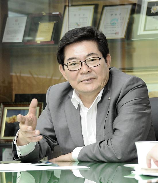 [인터뷰]김기동 광진구청장 “건대입구역 일대 IT·BT·의료 중심지 개발”