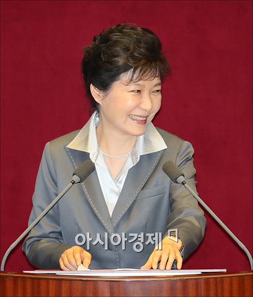 [포토]미소 짓는 박근혜 대통령