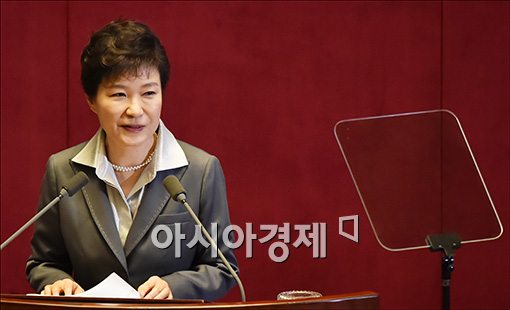 "박근혜 시정연설, 세월호·전작권 등 핵심 사안 다 빠졌다"…비판 제기돼