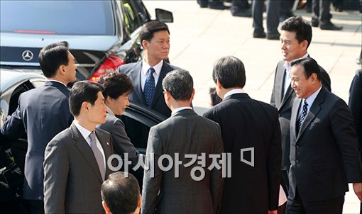 [포토]국회 떠나는 박근혜 대통령