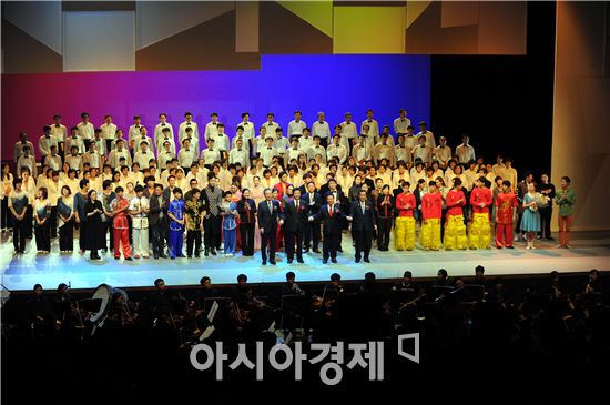 윤장현 광주시장, 동아시아문화도시 참석자들과 기념촬영