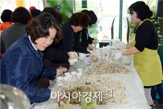 [포토]함평 한우 주먹밥 관광객들에 인기 만점