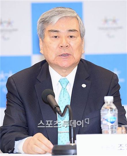 [CEO연봉공개]조양호 한진그룹 회장, 작년 연봉 61억 이상(종합)