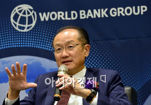 [포토]포럼에 참석한 김용 세계은행 총재