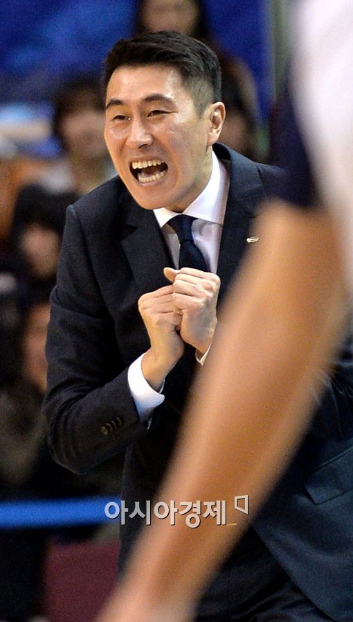 [포토]이상민 감독, 부드러운 형님 리더십