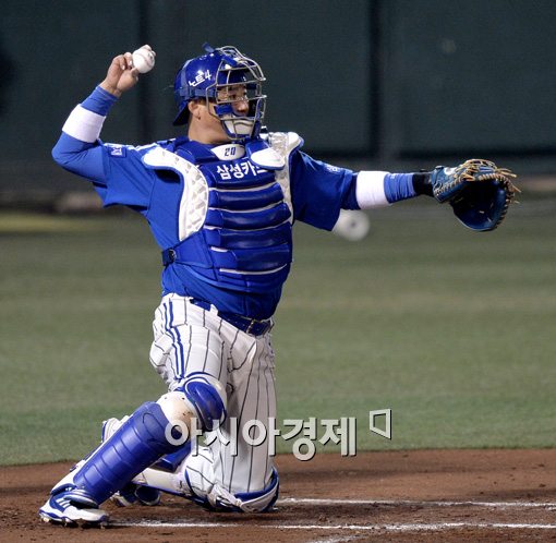 [포토]선발 출장한 삼성 진갑용