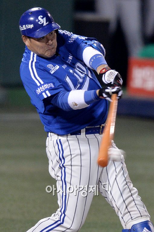 [포토]진갑용,'잘 맞은 중전 안타'