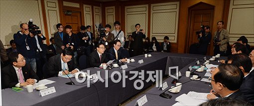 [포토]긴급 소집된 FTA 당정청 협의체 