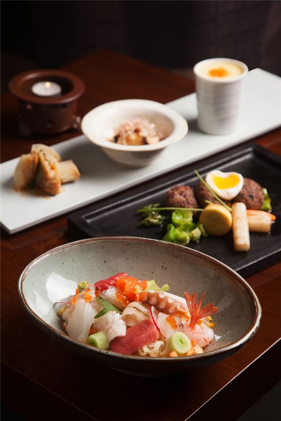 연말 모임에는 파크 하얏트 서울의 더 팀버 하우스 