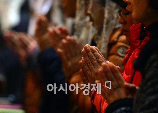 [포토]그 동안 쏟은 노력의 값진 열매를 맺길 