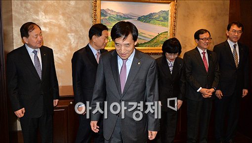 [포토]시중은행장 만나는 이주열 총재