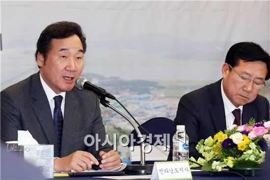 [포토]이낙연 전남지사,중소기업 직능별 대표와 간담회 개최