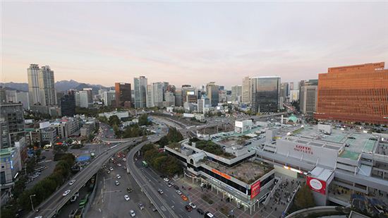 ▲ 서울역센트럴자이가 위치한 중구 만리동은 서울역이 가까운데다 도심으로의 접근이 좋아 직주근접 수요가 높다. 