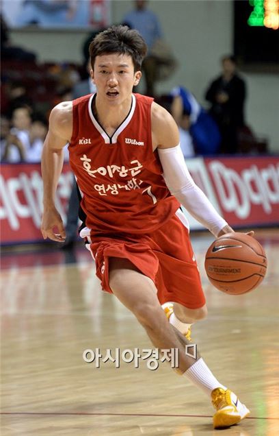 농구선수 박찬희, 내달 3일 '품절남' 된다…상대는 스튜어디스