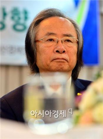 이주영 장관 사퇴…朴정부 인적쇄신 시발점 되나
