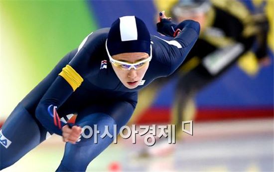 이상화, 빙속월드컵 3차 대회 1차 레이스 동메달