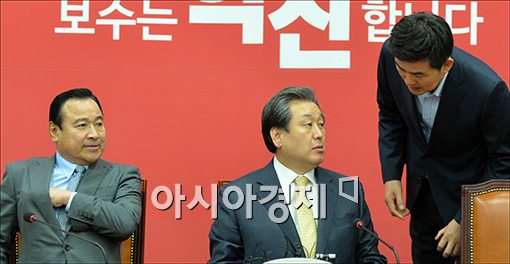 [포토]이야기하는 김무성·김태호