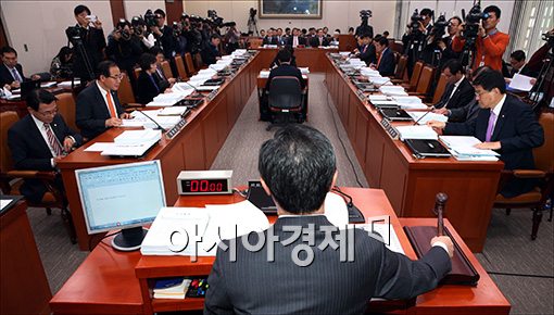 [포토]북한인권 관련법안 상정